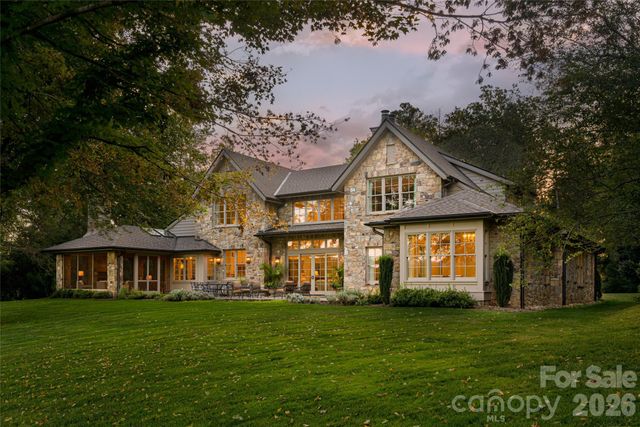 402 Vanderbilt Road, Asheville, NC 28803