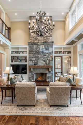 402 Vanderbilt Road, Asheville, NC 28803