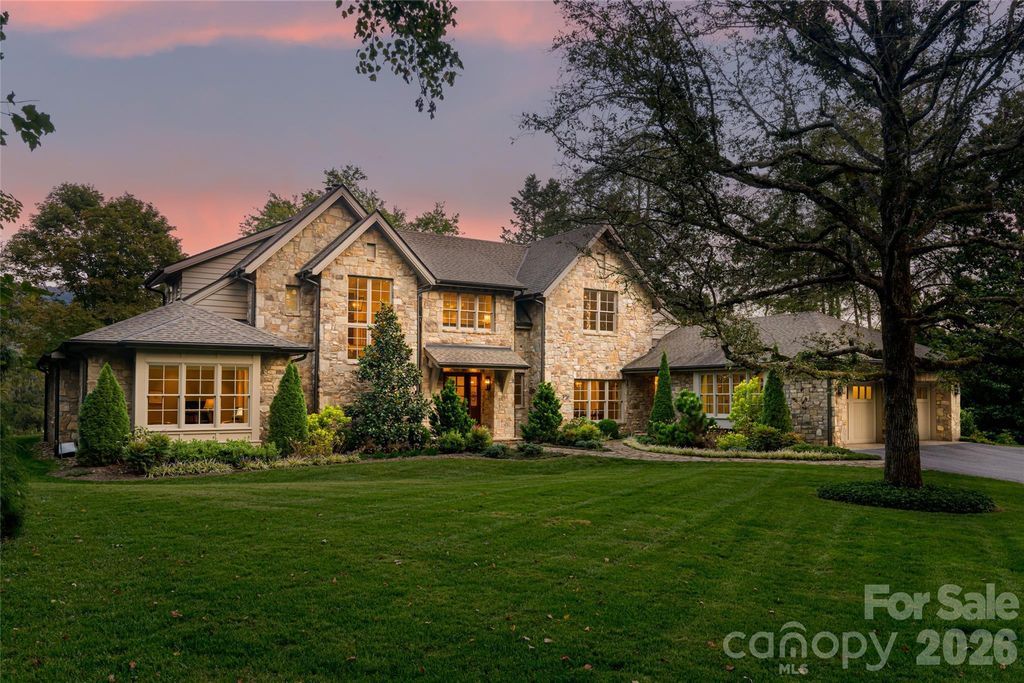 402 Vanderbilt Road, Asheville, NC 28803