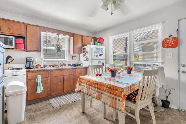 2609 Lincoln Street, Highland, IN 46322