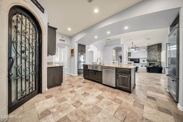 18029 W SAN JUAN Avenue, Litchfield Park, AZ 85340