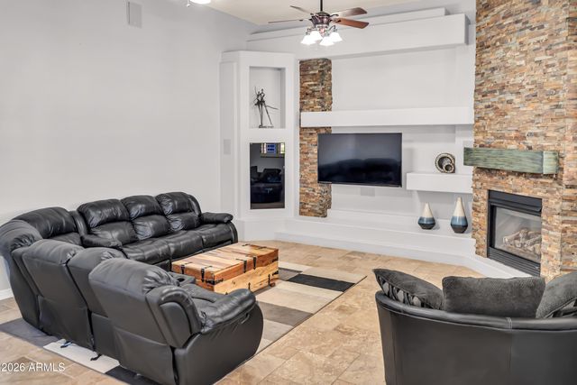 18029 W SAN JUAN Avenue, Litchfield Park, AZ 85340