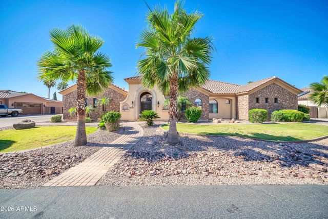 18029 W SAN JUAN Avenue, Litchfield Park, AZ 85340