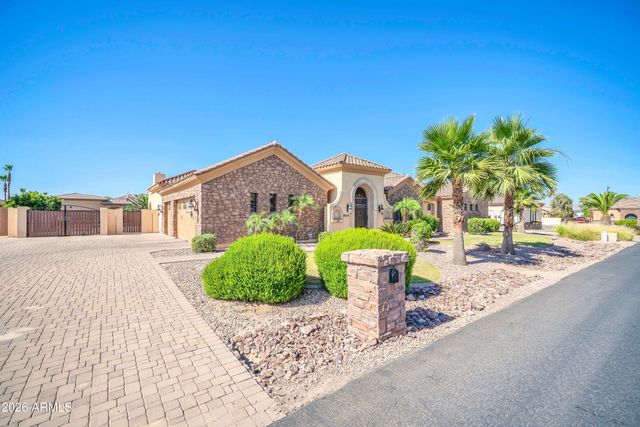 18029 W SAN JUAN Avenue, Litchfield Park, AZ 85340