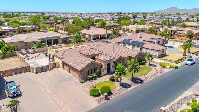 18029 W SAN JUAN Avenue, Litchfield Park, AZ 85340