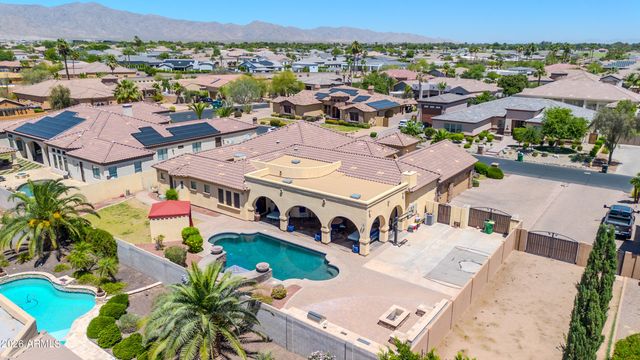 18029 W SAN JUAN Avenue, Litchfield Park, AZ 85340