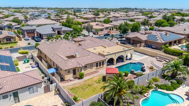18029 W SAN JUAN Avenue, Litchfield Park, AZ 85340