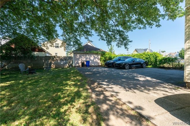 86 Fernwood Avenue, West Seneca, NY 14206
