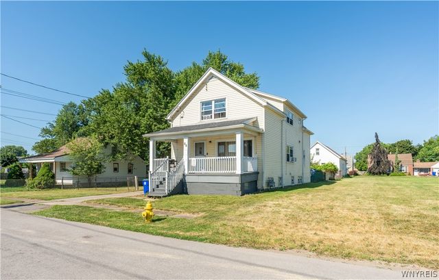 86 Fernwood Avenue, West Seneca, NY 14206