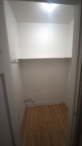 603 E 60th Street G, Chicago, IL 60637