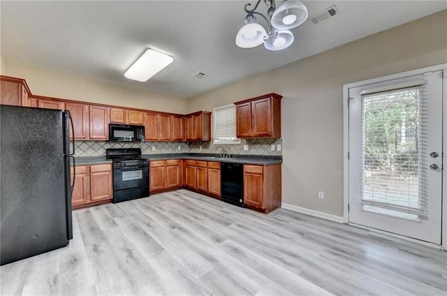 1646 Hedington Court, Lawrenceville, GA 30045