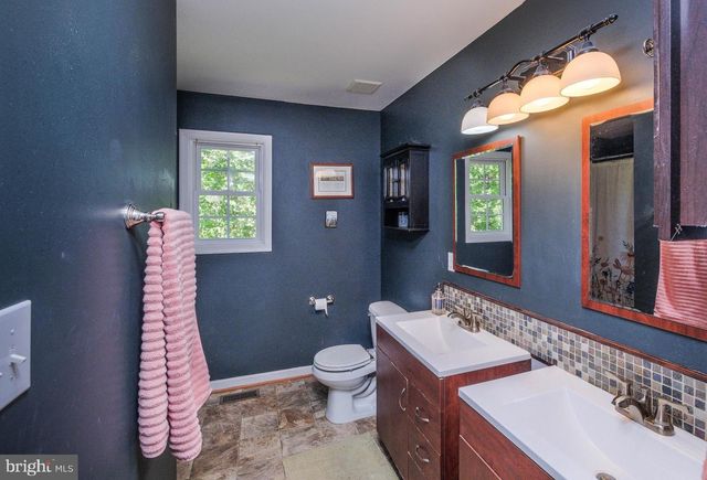 486 HIDDEN VIEW LN, Front Royal, VA 22630