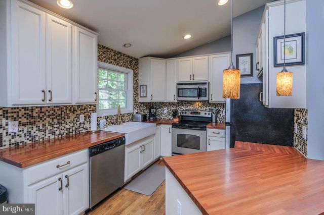 486 HIDDEN VIEW LN, Front Royal, VA 22630