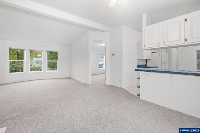 3415 Lake Vanessa Cir NW, Salem, OR 97304