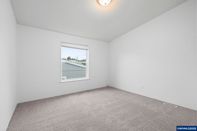 3415 Lake Vanessa Cir NW, Salem, OR 97304