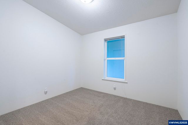 3415 Lake Vanessa Cir NW, Salem, OR 97304