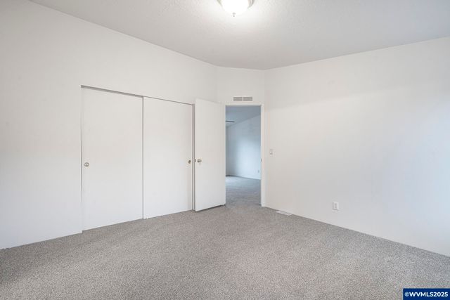 3415 Lake Vanessa Cir NW, Salem, OR 97304