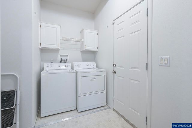 3415 Lake Vanessa Cir NW, Salem, OR 97304