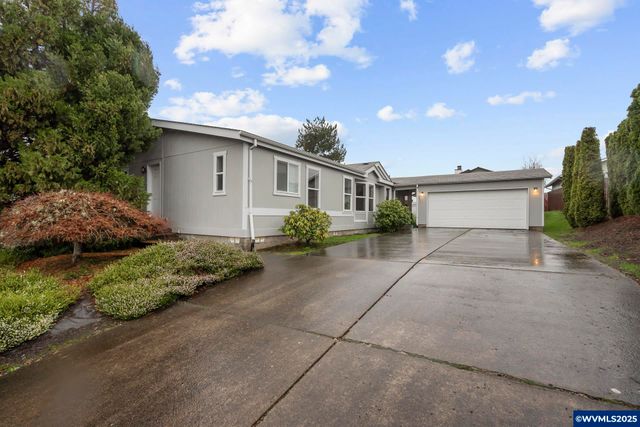 3415 Lake Vanessa Cir NW, Salem, OR 97304