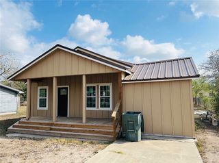 850 N Adams St, Alice, TX 78332
