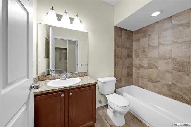 14265 Shadywood Drive, Sterling Heights, MI 48312