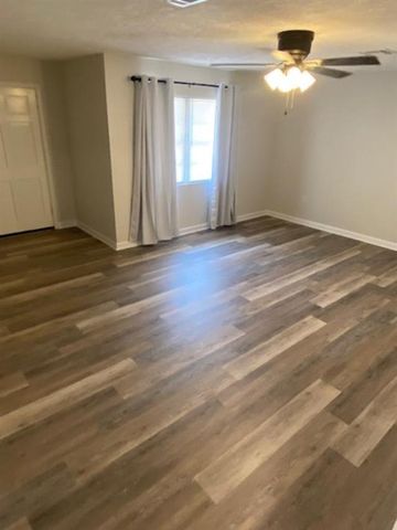 1313 Greenroad Street, Westlake, LA 70669