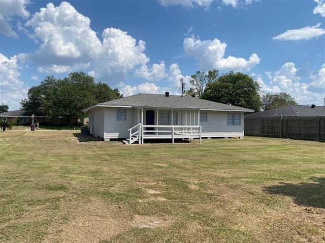 1313 Greenroad Street, Westlake, LA 70669