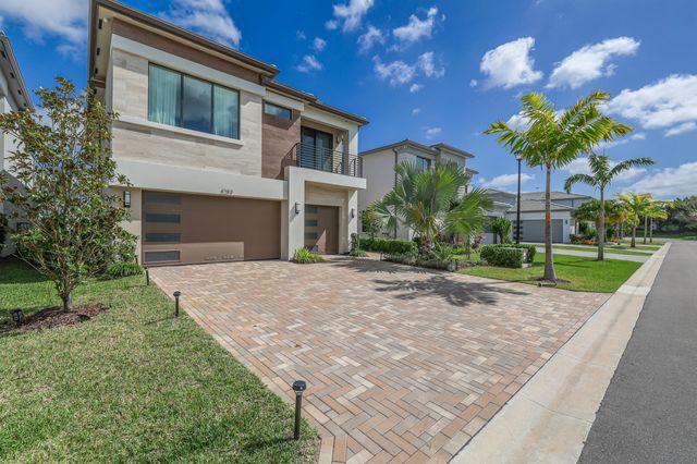 8283 Royal County Down Road, Boca Raton, FL 33434