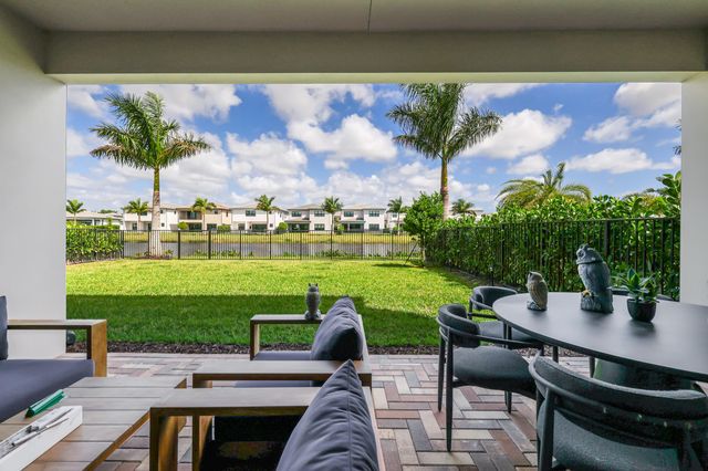 8283 Royal County Down Road, Boca Raton, FL 33434