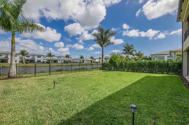 8283 Royal County Down Road, Boca Raton, FL 33434