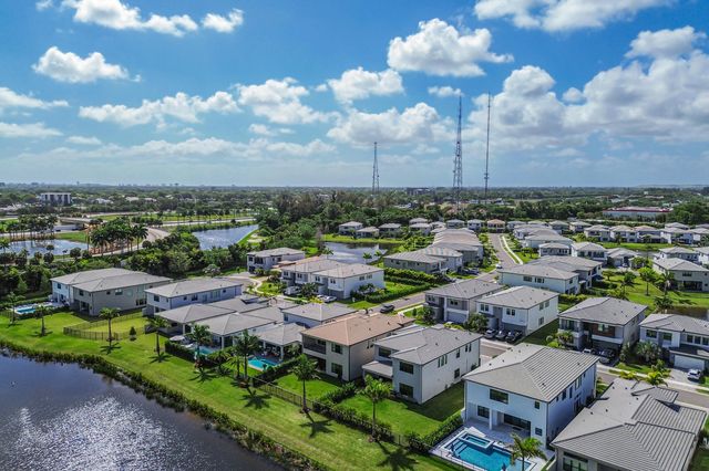 8283 Royal County Down Road, Boca Raton, FL 33434