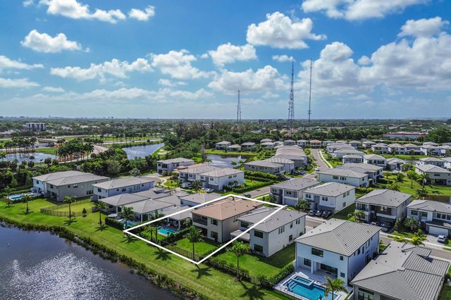 8283 Royal County Down Road, Boca Raton, FL 33434