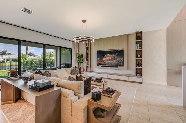 8283 Royal County Down Road, Boca Raton, FL 33434