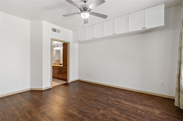 505 Jackson Hill Street 103, Houston, TX 77007