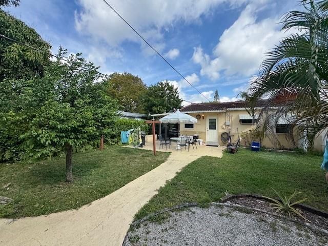 2318 Coolidge Street, Hollywood, FL 33020