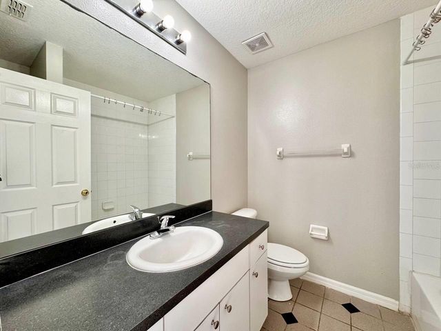 2420 E IDA STREET, Tampa, FL 33610