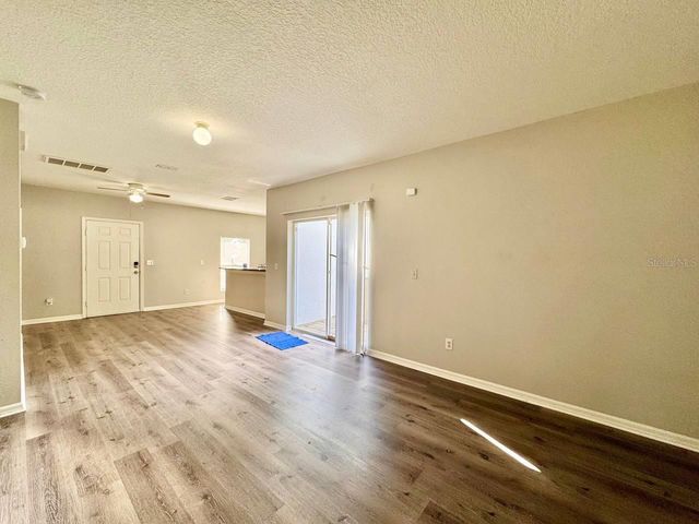 2420 E IDA STREET, Tampa, FL 33610