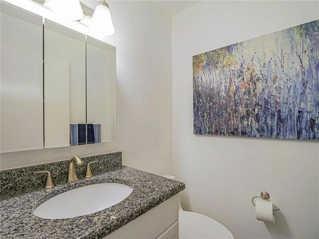 73 Royal Oak Court 103, Vero Beach, FL 32962