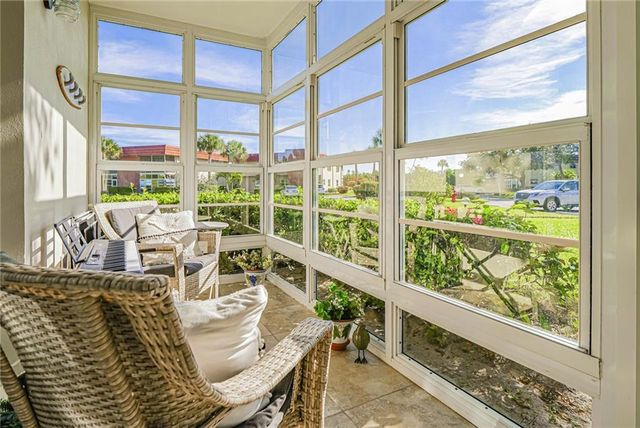 73 Royal Oak Court 103, Vero Beach, FL 32962