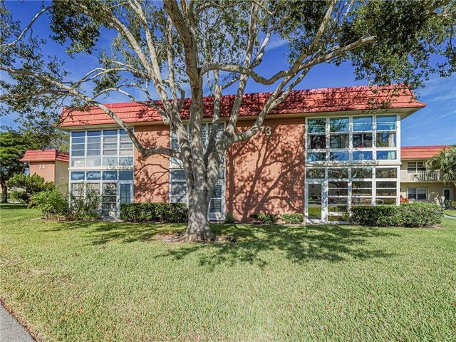 73 Royal Oak Court 103, Vero Beach, FL 32962