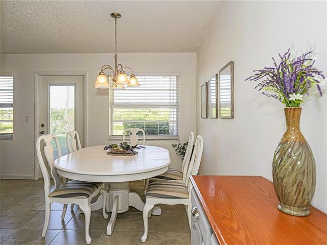 73 Royal Oak Court 103, Vero Beach, FL 32962