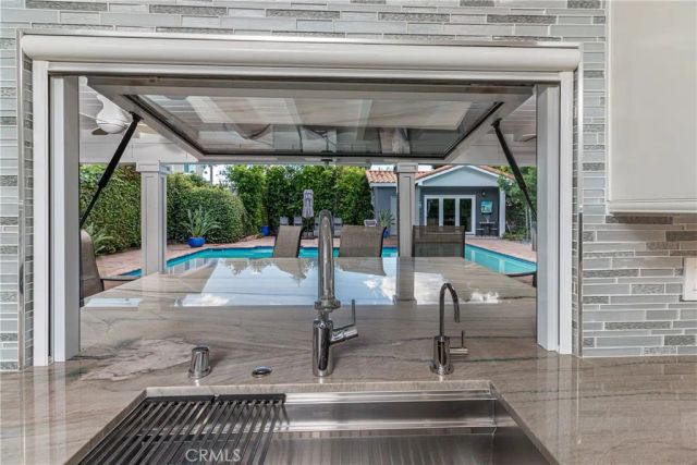 1622 W Oak, Burbank, CA 91506