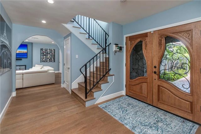 1622 W Oak, Burbank, CA 91506