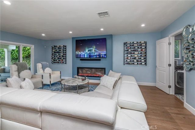 1622 W Oak, Burbank, CA 91506