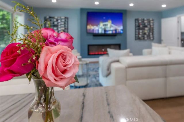 1622 W Oak, Burbank, CA 91506
