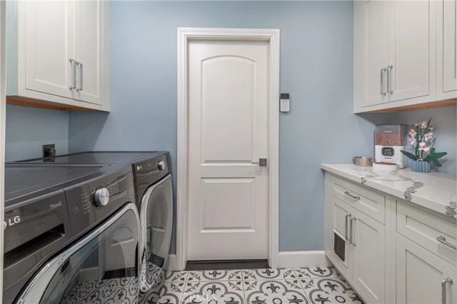 1622 W Oak, Burbank, CA 91506