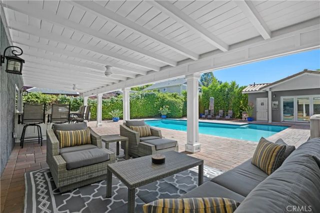 1622 W Oak, Burbank, CA 91506