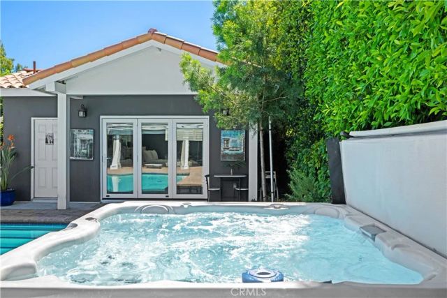 1622 W Oak, Burbank, CA 91506