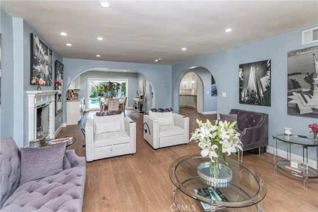 1622 W Oak, Burbank, CA 91506