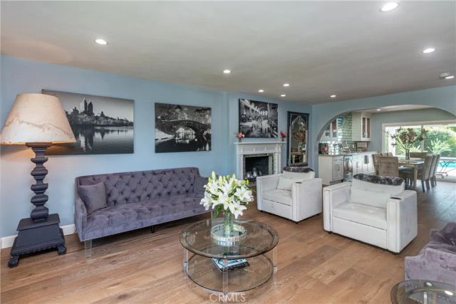 1622 W Oak, Burbank, CA 91506